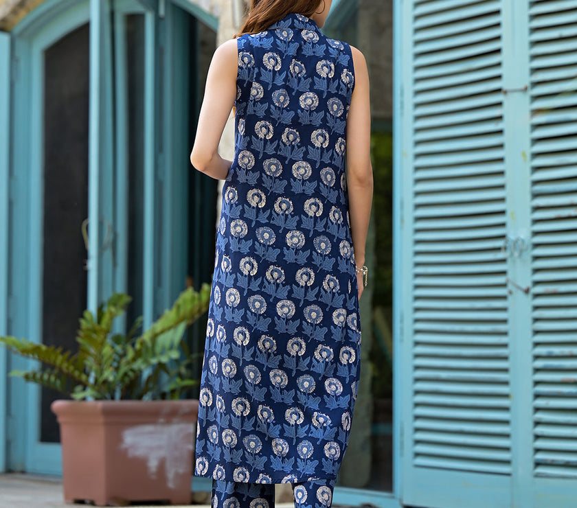 Divena Navy Blue Floral Printed  A-Line Rayon Kurta Set