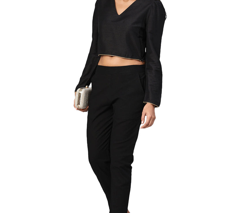 Divena Women Black Straight Fit Solid Regular Trousers