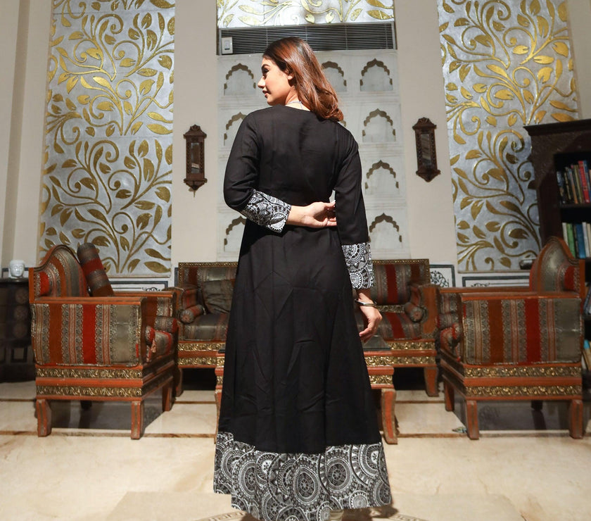 Divena Black Rayon A-line Kurti - divenaworld.com