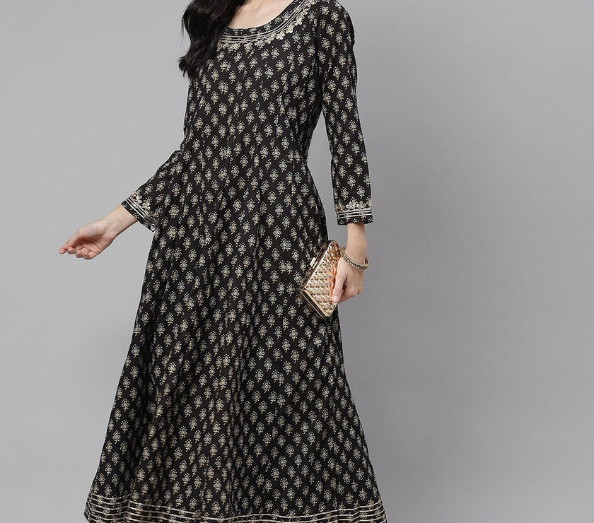 Divena Women Black Floral Print Flared Kurta - divena world