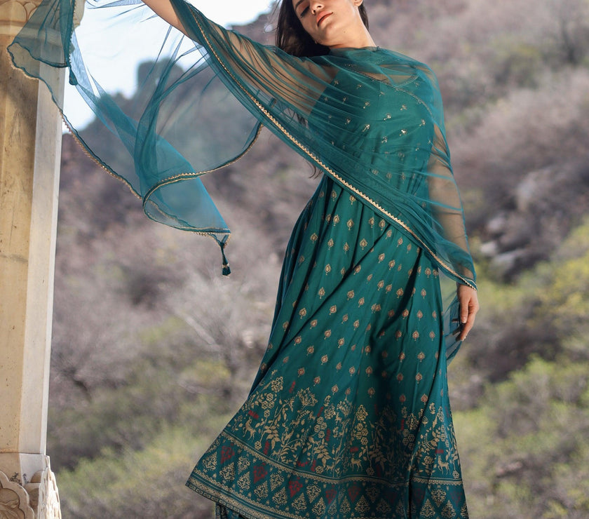 Divena Rama green Rayon Shoulder Strip Anarkali Kurta with Net Dupatta - divenaworld.com