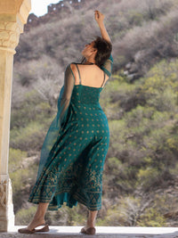 Divena Rama green Rayon Shoulder Strip Anarkali Kurta with Net Dupatta - divenaworld.com