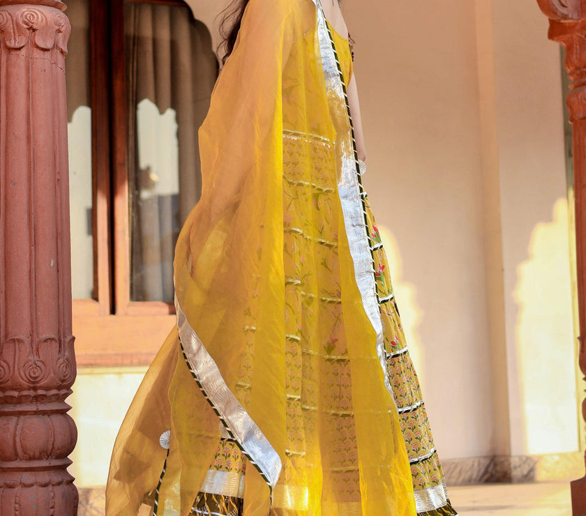 Divena Yellow Cotton Sleeves less anarkali Skirt Set With Dupatta - divenaworld.com