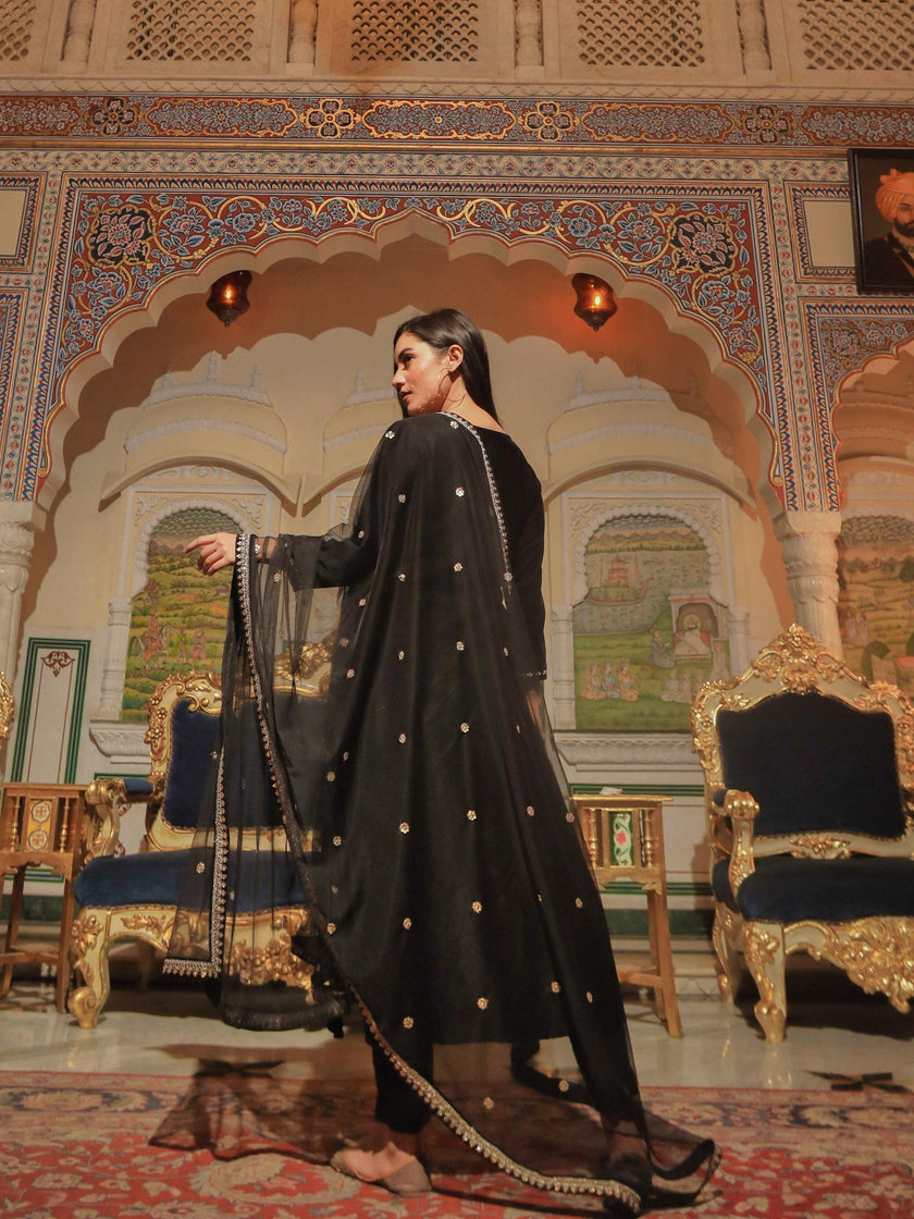 Divena Black Velvet hand work Kurta pant With Net Dupatta set - divenaworld.com