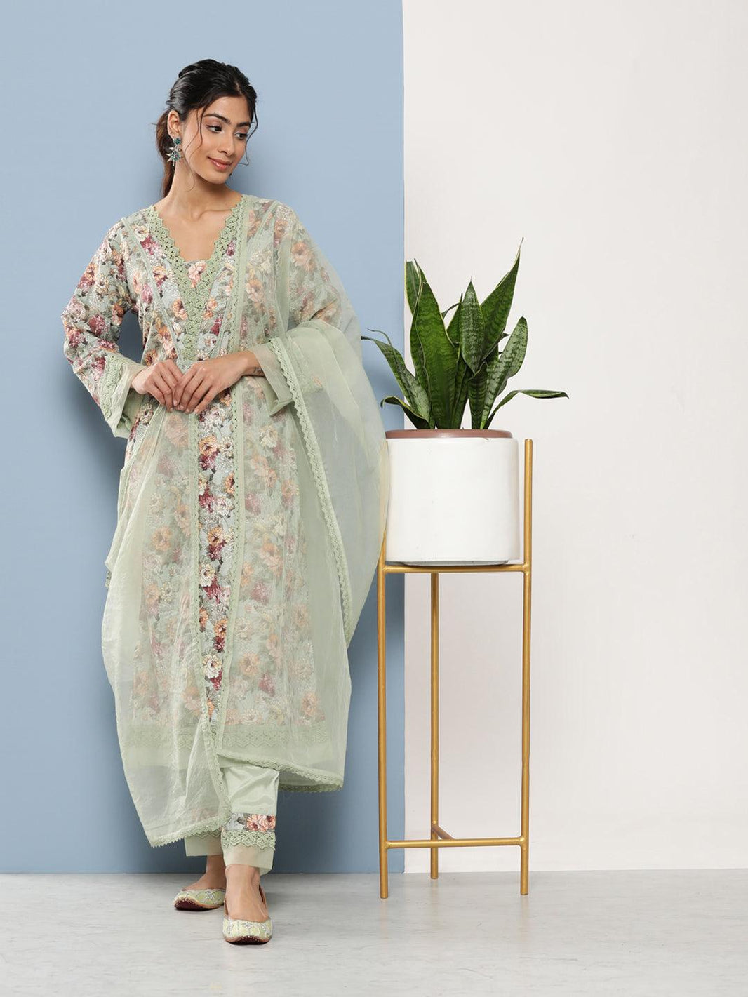 Divena Poly Chanderi Floral Printed Kurta Pant Set with Organza Dupatta - divena world