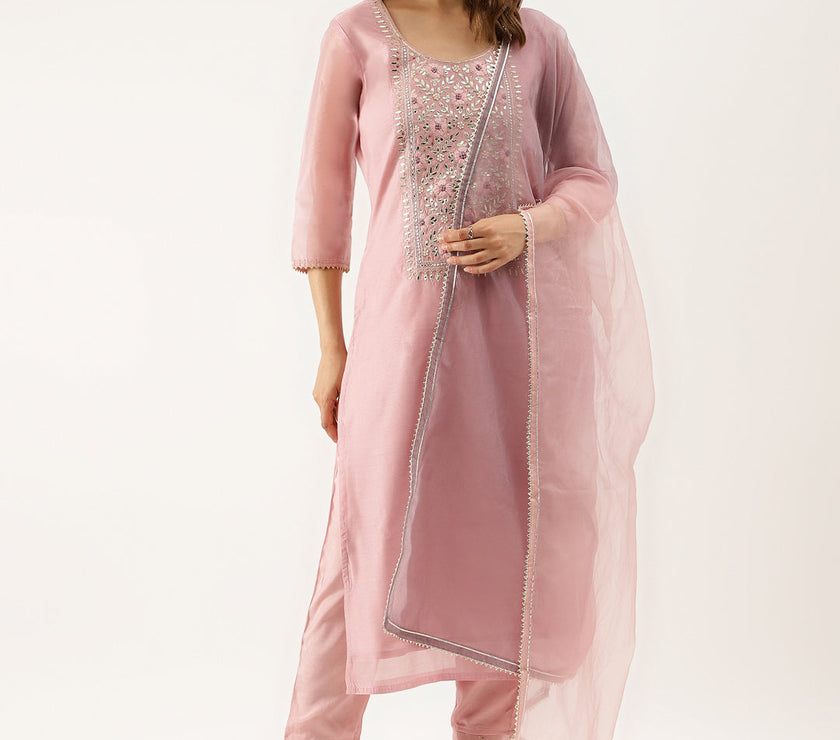 Pink Embroidered Chanderi Kurta with trouser & Organza Dupatta