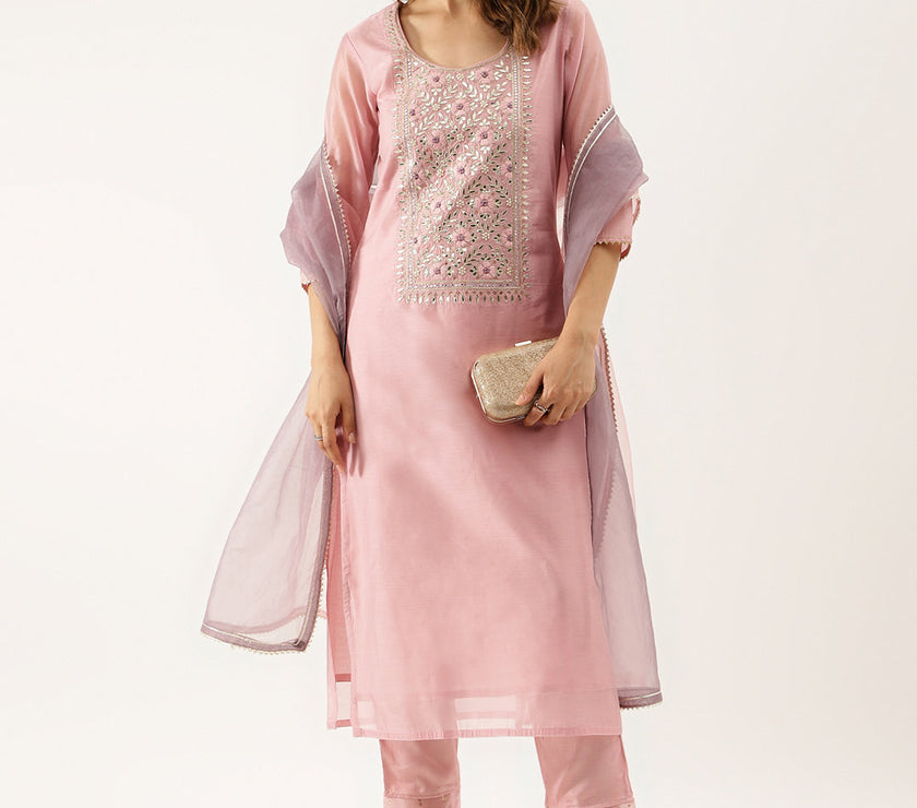 Pink Embroidered Chanderi Kurta with trouser & Organza Dupatta